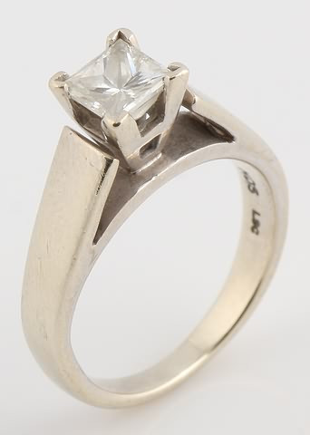 Appraisal: KW X mm princess cut diamond approximately ct Clarity SI