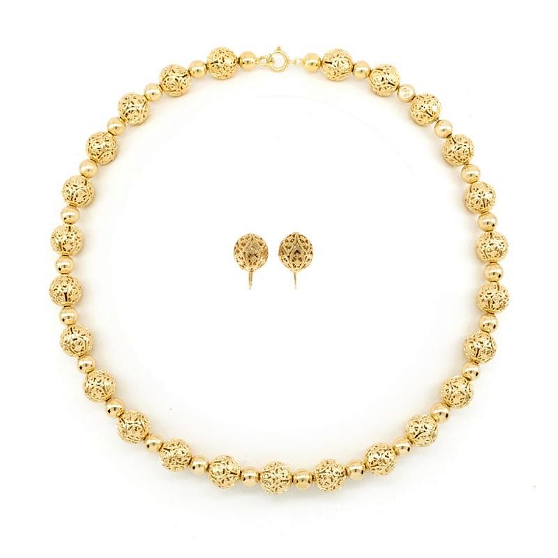 Appraisal: k Yellow gold filigree bead necklace and earrings k Yellow