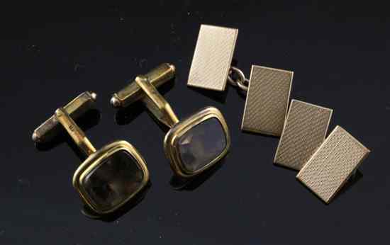 Appraisal: A pair of ct gold and quartz baton cufflinks and