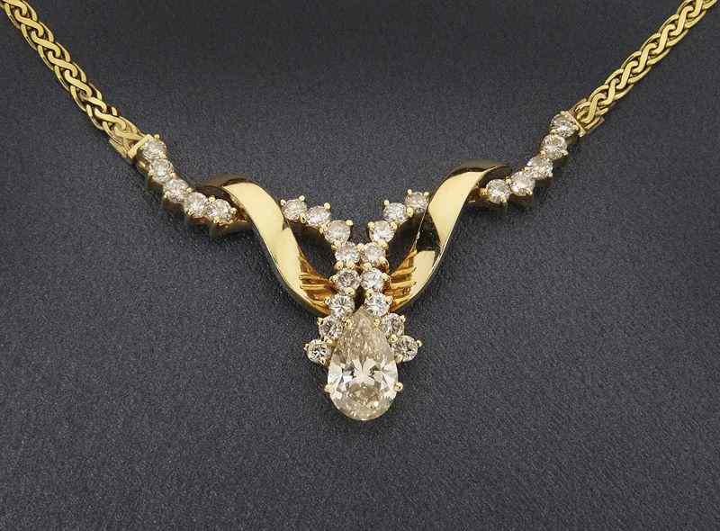 Appraisal: K gold and diamond necklacefeaturing a pear shaped diamond cts