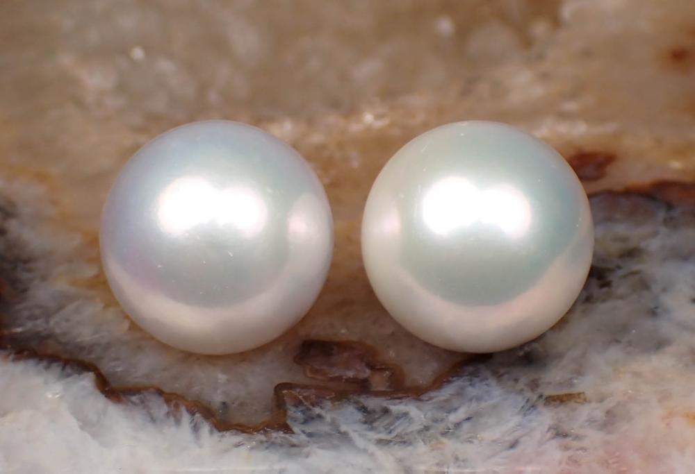 Appraisal: PAIR OF AUSTRALIAN SOUTH SEA PEARL EAR STUDS each mm