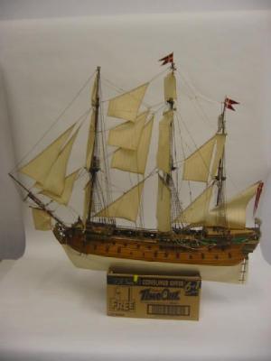 Appraisal: A model of a gun Man O'War kit built wood