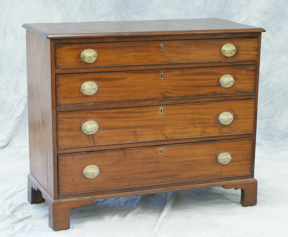 Appraisal: Chippendale -drawer Mahogany Chest of drawers with old brasses bracket