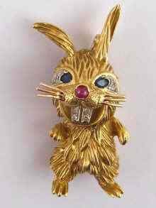 Appraisal: An carat gold rabbit brooch by Kutchinsky with textured body