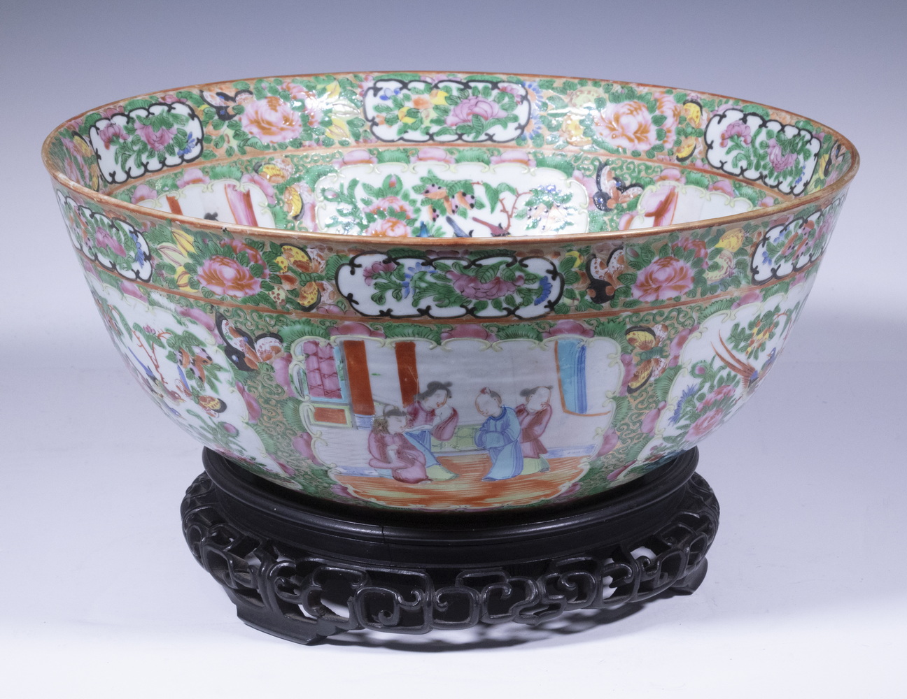 Appraisal: ROSE MEDALLION PUNCH BOWL th c Chinese Export Porcelain Bowl