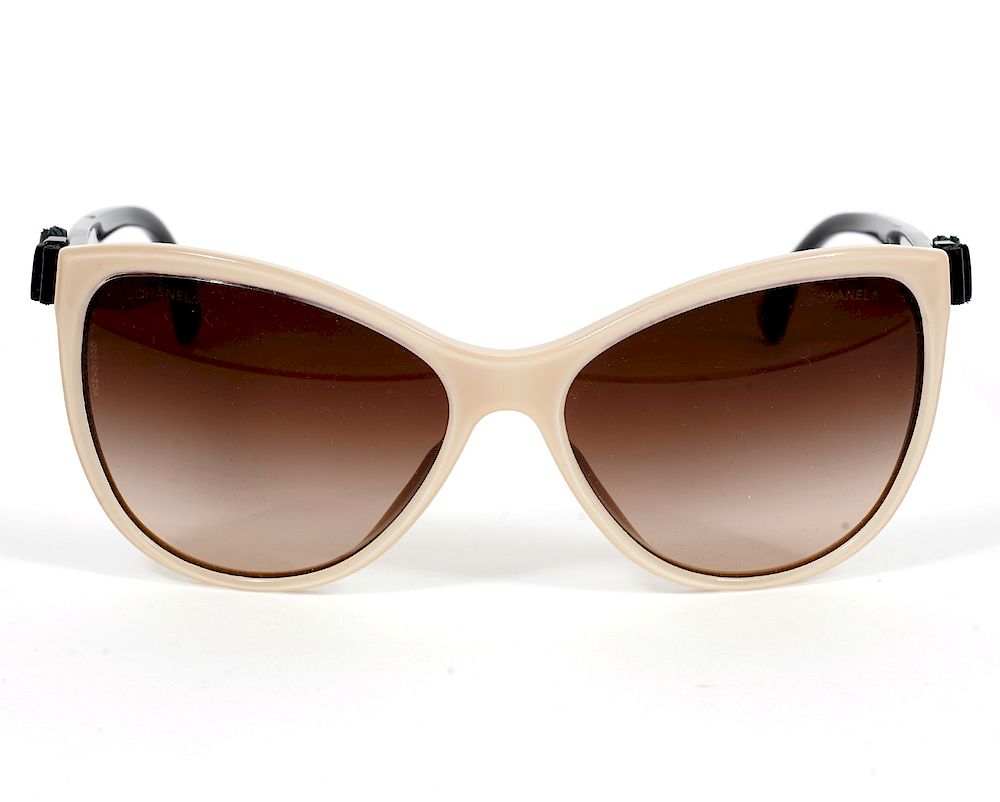 Appraisal: Chanel Beige Black Bow Sunglasses Chanel Sunglasses Style numbers -Q