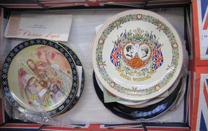 Appraisal: Good tray of Pictorial Plaques Ltd Edition Plates commemorative pieces