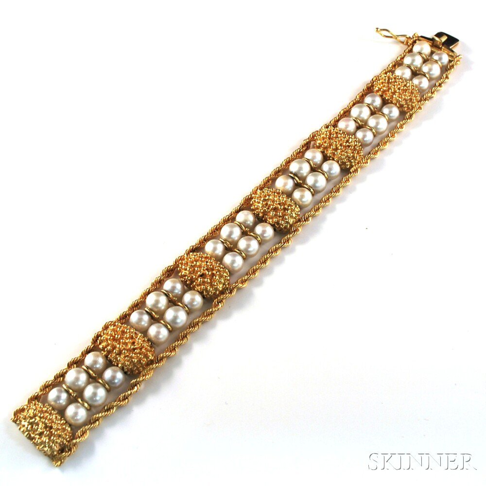 Appraisal: kt Gold and Cultured Pearl Bracelet composed of two rows