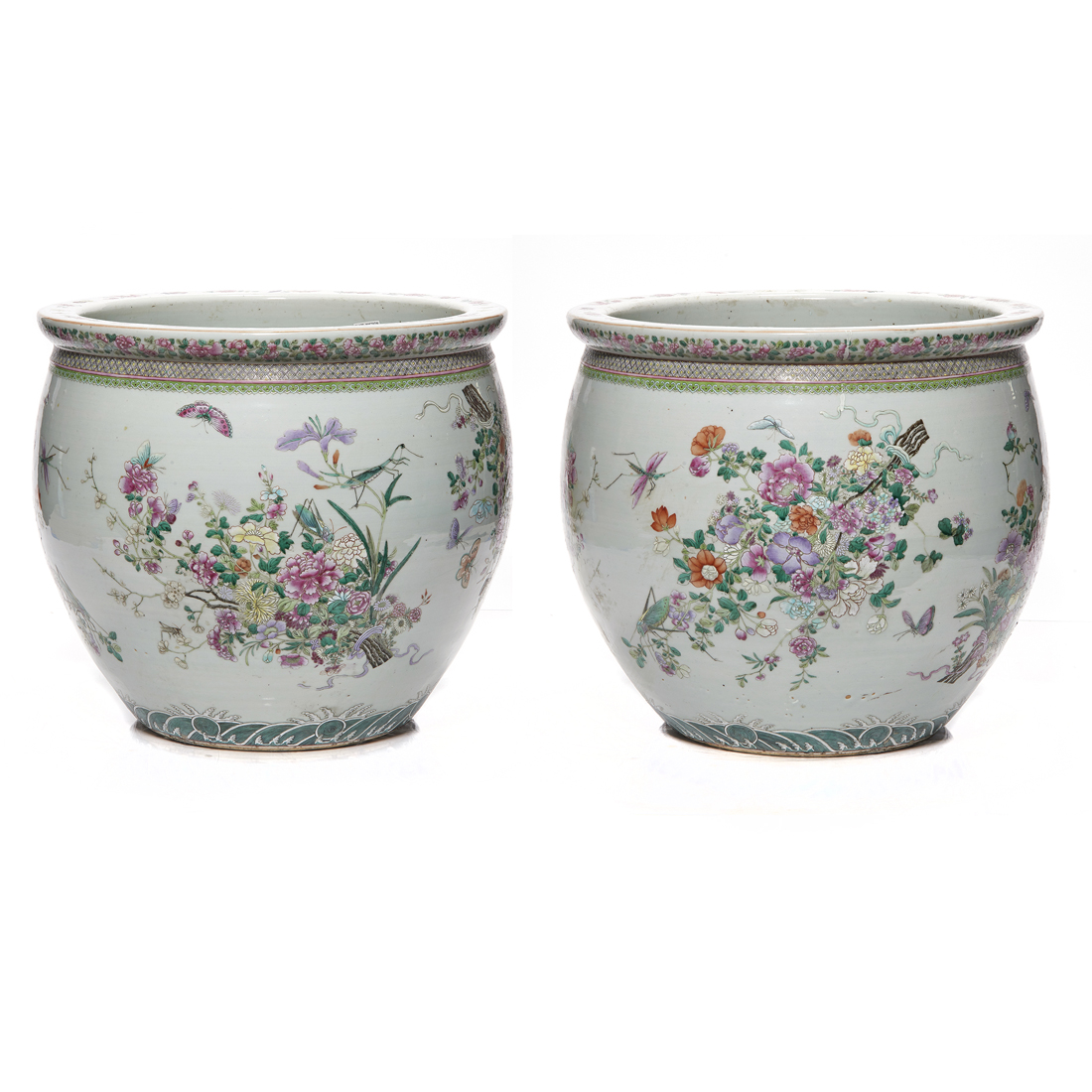 Appraisal: PAIR OF CHINESE FAMILLE ROSE FISH BOWLS Pair of Chinese