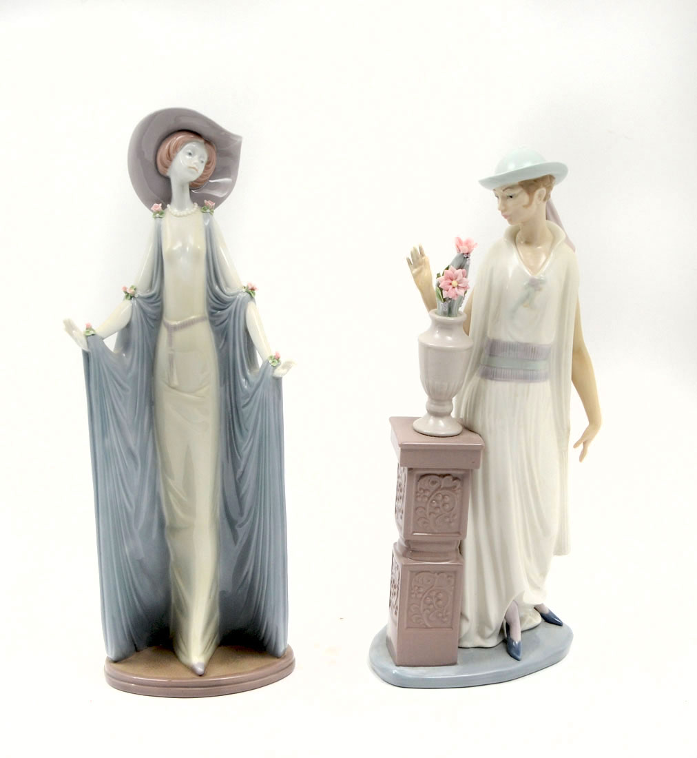 Appraisal: LLADRO LADY GRAND CASINO AFTERNOON TEA FIGURINES figurines total to