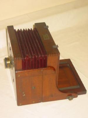 Appraisal: A MAHOGANY HALF PLATE FIELD CAMERA by George Mason Co