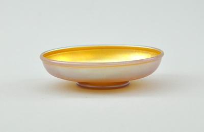 Appraisal: Tiffany Gold Favrile Dish A Favrile circular form footed dish