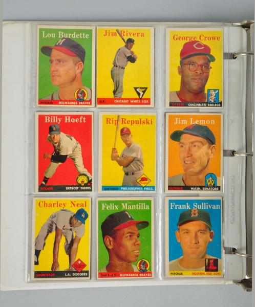 Appraisal: Approximately Topps Baseball Cards Description Includes commons minor stars and