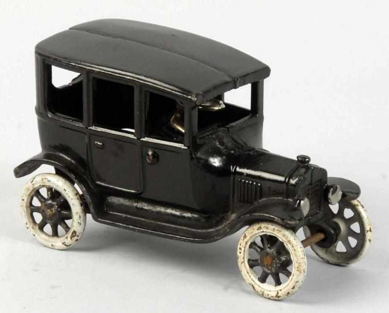 Appraisal: Cast Iron Arcade Ford Model T Car Toy Description American