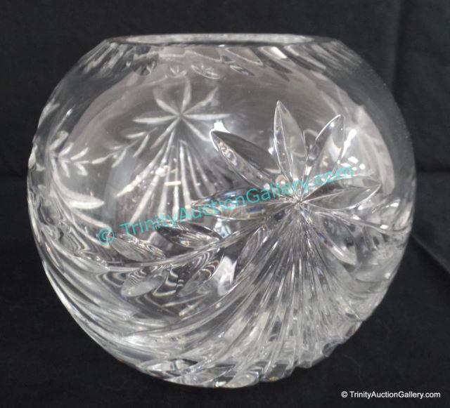 Appraisal: Lead Crystal Rose Bowl - Atrium Pattern Large lead crystal