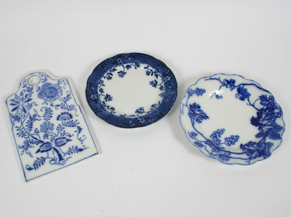 Appraisal: Lot of pieces flow blue and blue onion porcelain including