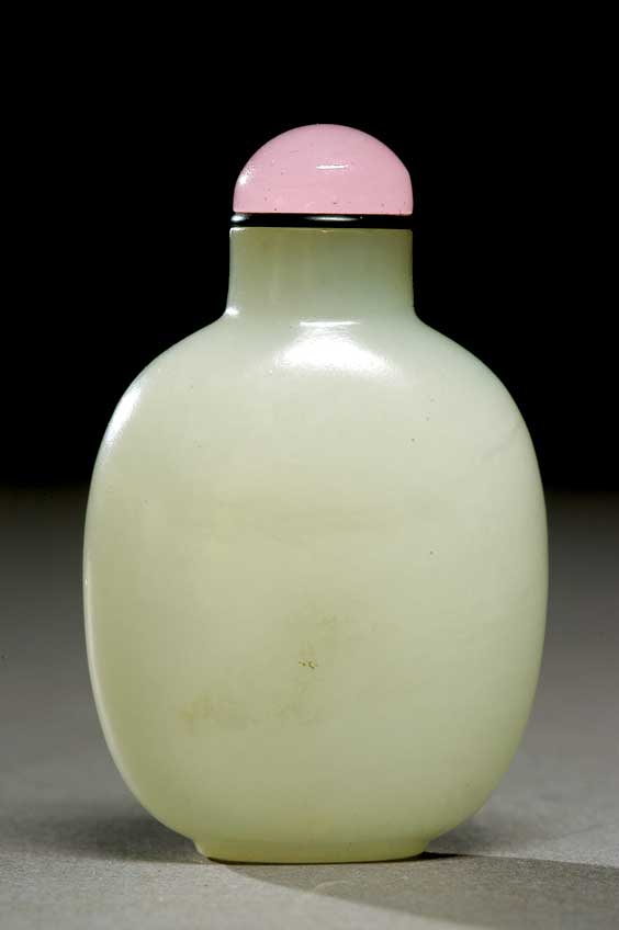 Appraisal: ANTIQUE WHITE JADE SNUFF BOTTLE Finely hollowed antique carved white