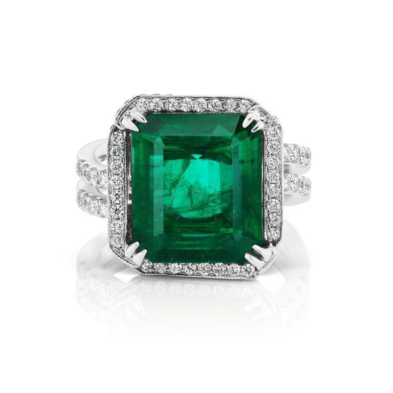 Appraisal: OCTAGON EMERALD RING Size Fancy Shape OCTAGON Setting K W