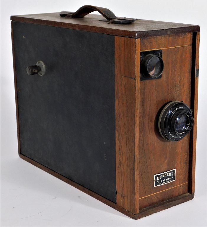 Appraisal: Dunker's Ve-Ja-De mm School Camera Dunker's Ve-Ja-De mm School Camera