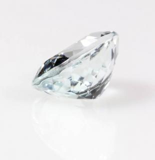 Appraisal: Unmounted aquamarine Unmounted aquamarine featuring oval cut aquamarine abraided weighing