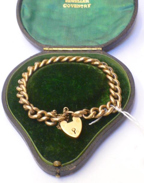 Appraisal: A CT GOLD HOLLOW CURB CHAIN LINK BRACELET with padlock