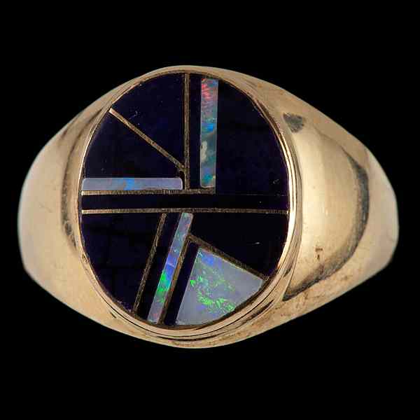 Appraisal: k Mosaic Gentleman's Ring k yellow gold ring inlaid with