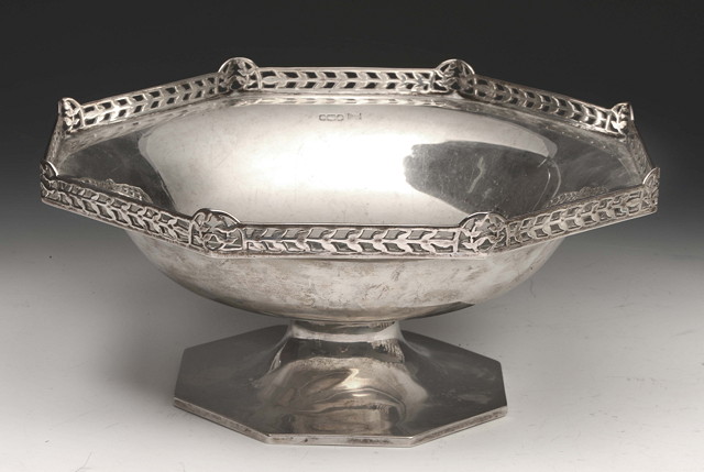 Appraisal: A WALKER HALL SILVER PEDESTAL BOWL of octagonal form with