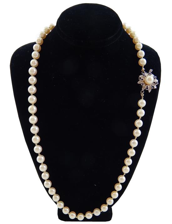 Appraisal: JEWELRY Cultured pearl necklace fifty-seven to mm pearls medium cream