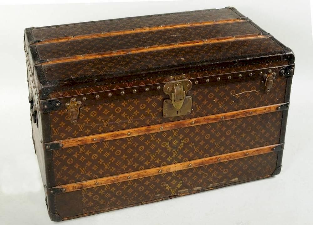 Appraisal: Vintage Louis Vuitton Steamer Trunk Vintage Louis Vuitton steamer trunk