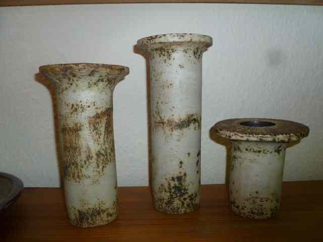 Appraisal: A SET OF THREE ALAN WALLWORK B GRADUATED STONEWARE CYLINDRICAL