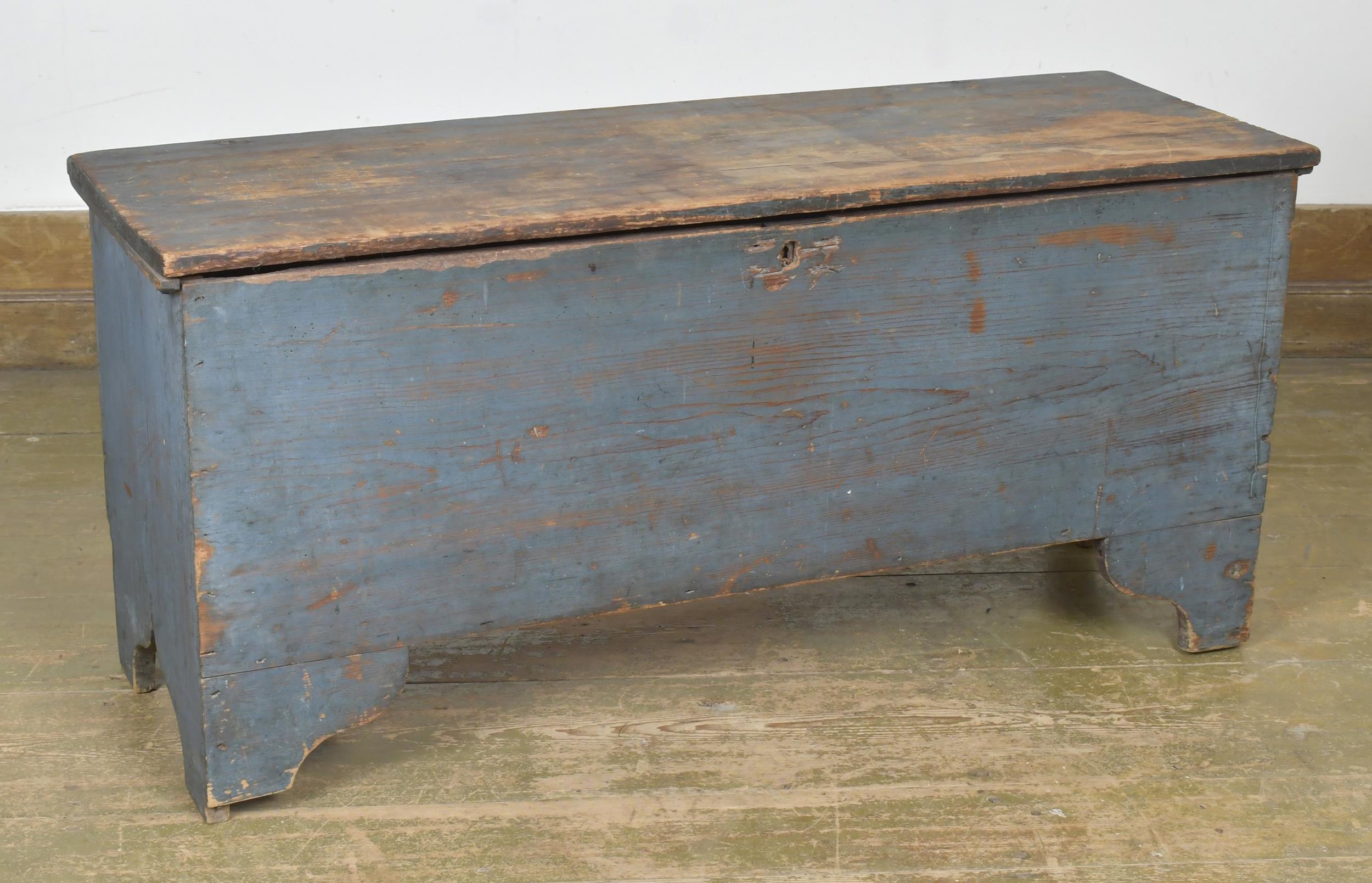 Appraisal: TH C BLUE PAINTED BLANKET BOX Six pine board construction