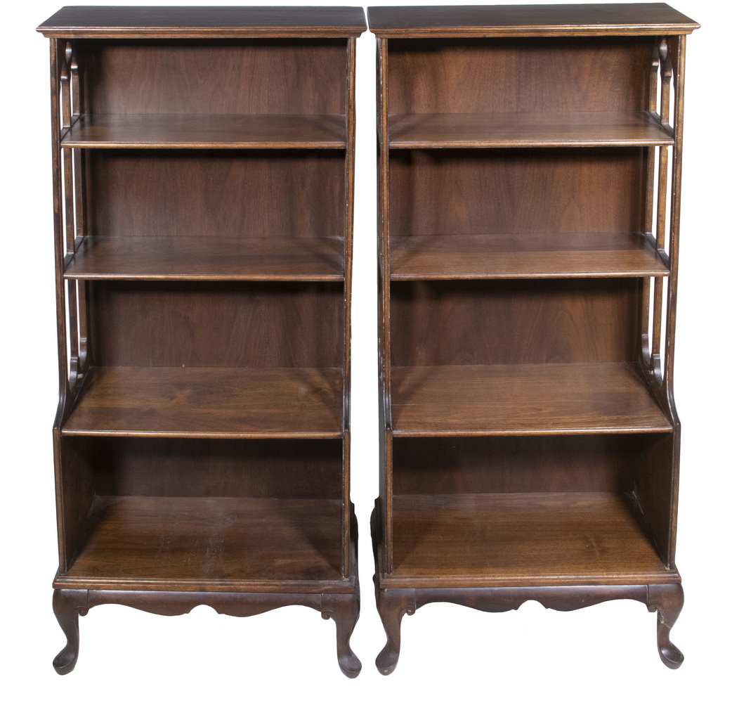 Appraisal: PR MAHOGANY BOOKCASES Pair of Early th c Four-Shelf Step