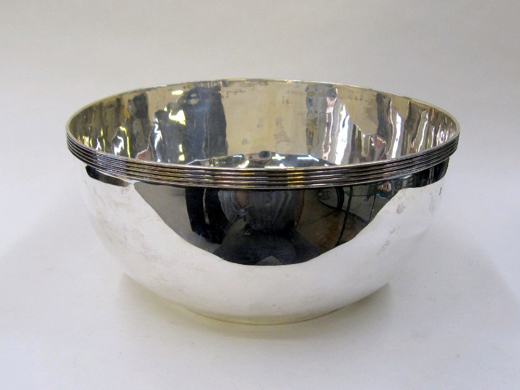 Appraisal: Silver fruit bowl Sheffield