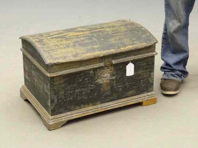 Appraisal: th c dometop trunk showing traces of old blue paint