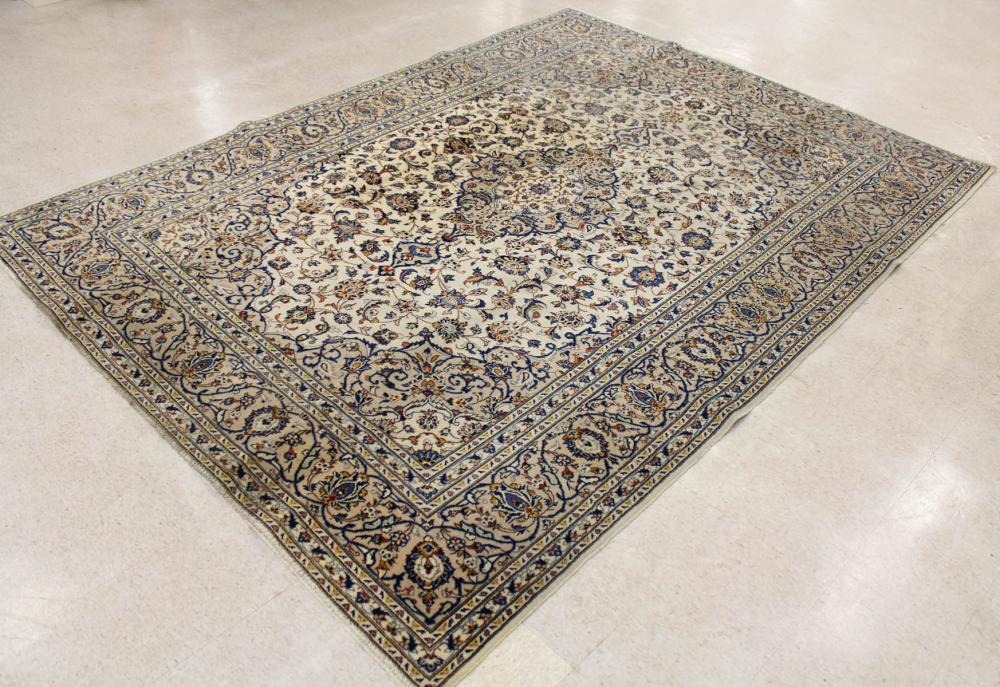 Appraisal: HAND KNOTTED PERSIAN CARPET Isfahan Province central Iran floral and