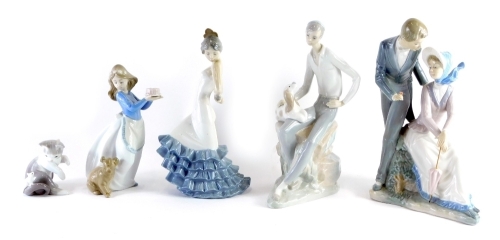 Appraisal: Various Lladro Nao and other similar figures kitten and mouse