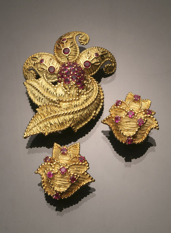 Appraisal: Italian -Karat Yellow-Gold and Ruby Three-Piece Ensemble Tiffany Co Consisting