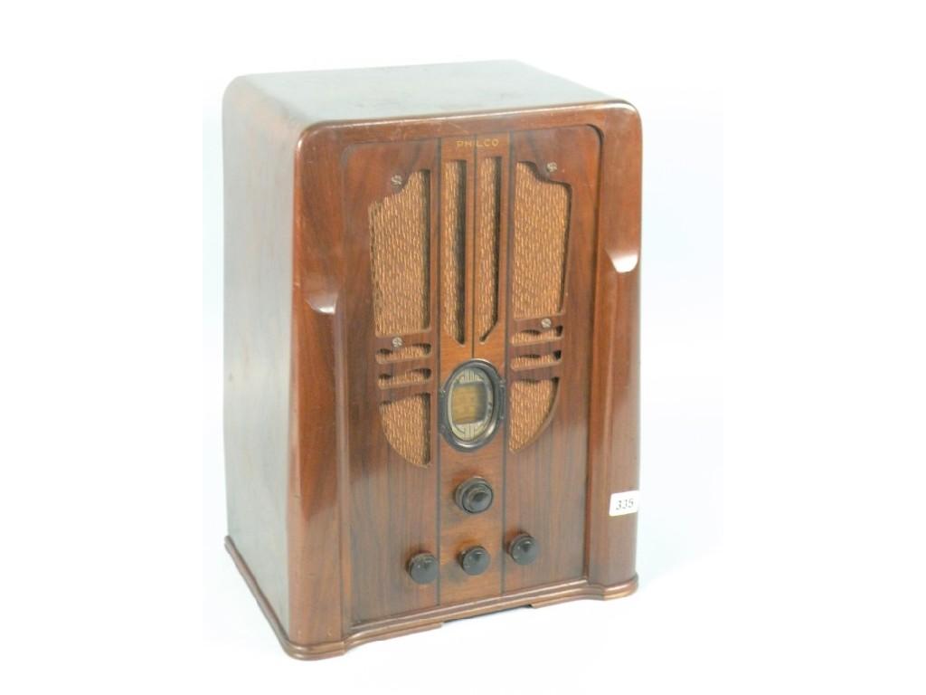 Appraisal: A Philco radio in the Art Deco style in a