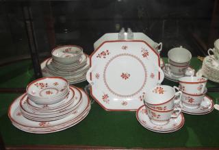 Appraisal: Pcs Spode Gloucestor China Dinner Plates Salad Plates Bread Butter