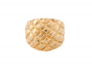 Appraisal: k Yellow Gold Quilted Ring A ladies' k yellow gold