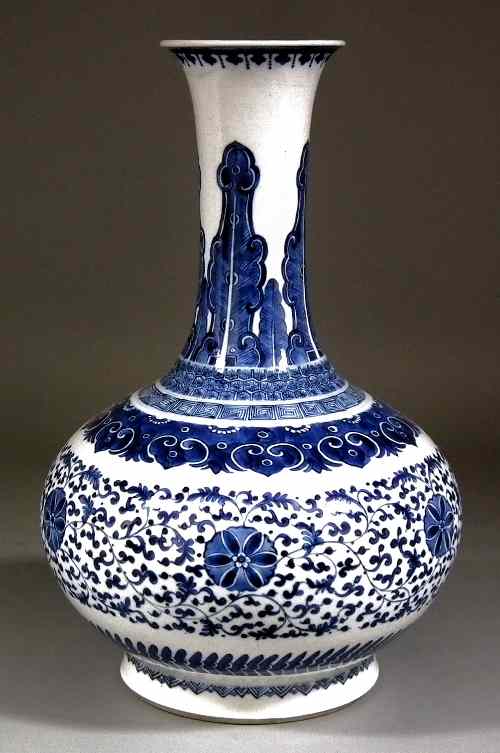 Appraisal: A th Century Chinese blue and white porcelain bulbous vase