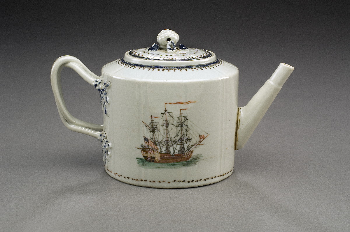 Appraisal: CHINESE EXPORT PORCELAIN TEAPOT AND COVER FOR THE AMERICAN MARKET