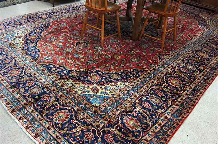 Appraisal: PERSIAN KASHAN CARPET Isfahan Province north central Iran hand knotted