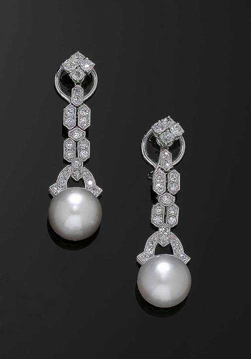 Appraisal: PEARL AND DIAMOND PENDANT EARRINGS ca Platinum Elegant clip earrings