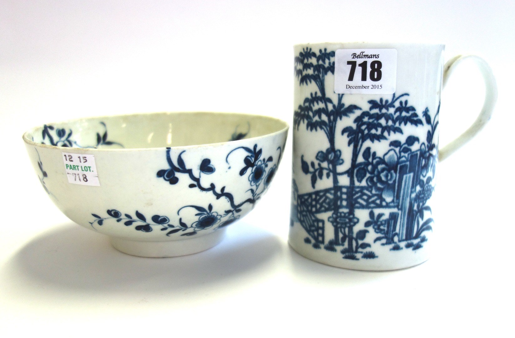 Appraisal: A Worcester blue and white porcelain mug circa printed with