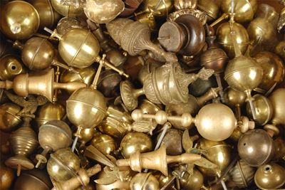 Appraisal: A quantity of brass and wood finials