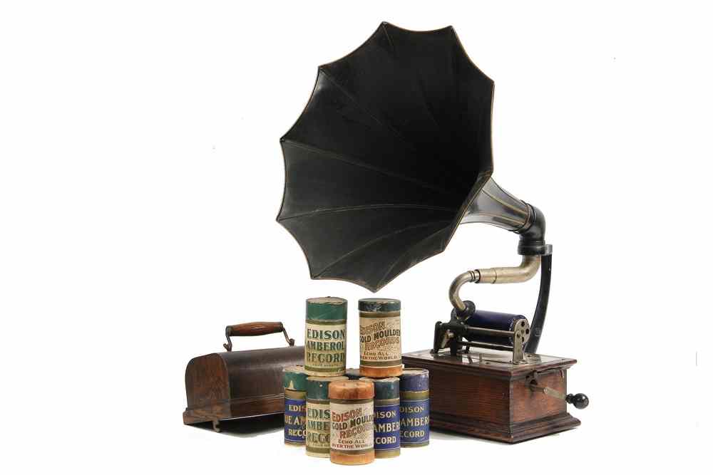 Appraisal: CYLINDER PHONOGRAPH - Unmarked Cylinder Phonograph ca based on the