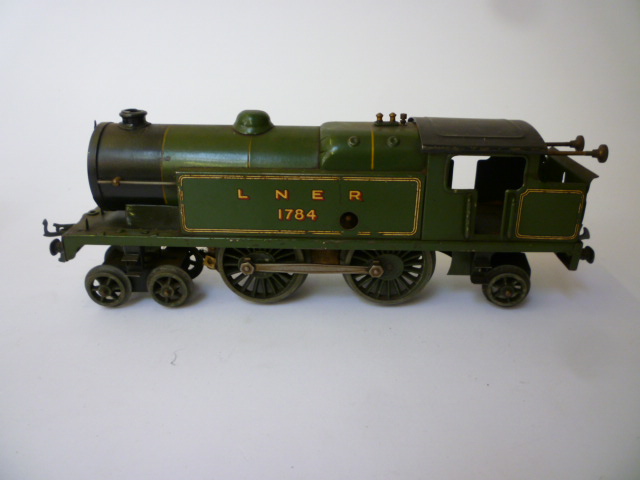 Appraisal: Hornby No special clockwork tank finished in L N E