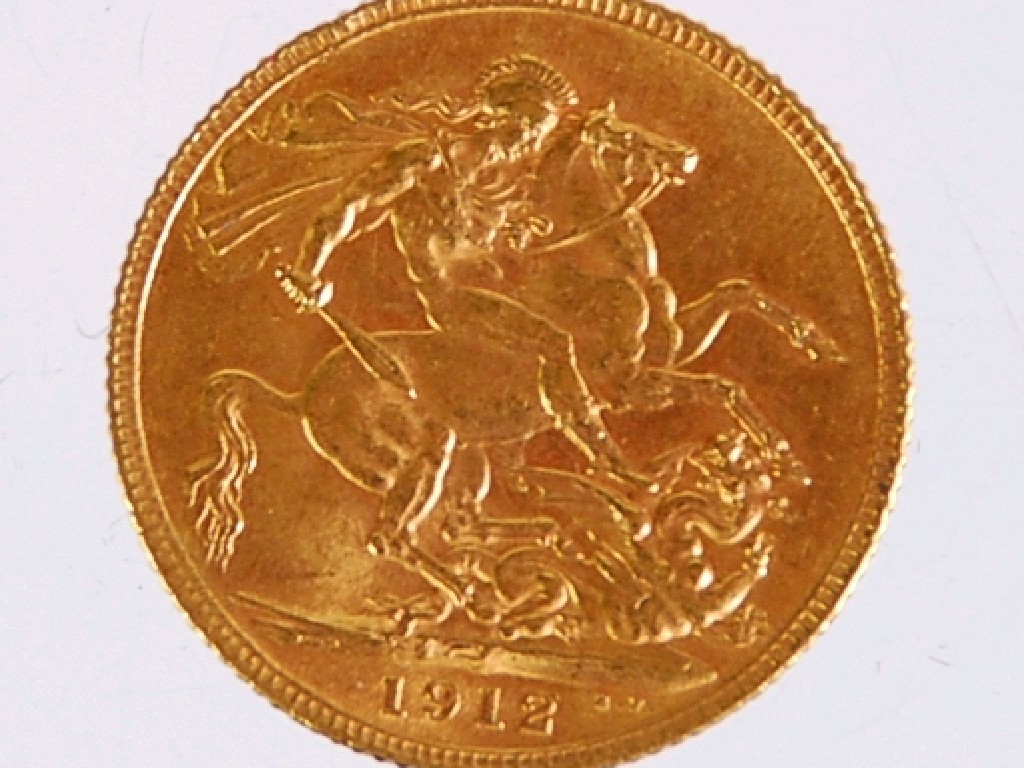 Appraisal: GEORGE V GOLD SOVEREIGN