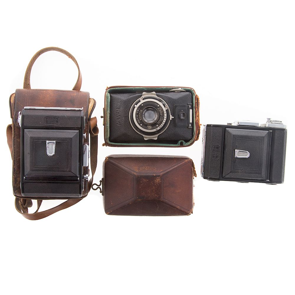 Appraisal: Two Zeiss Novar Anastigmat Compur Cameras Novar Anastigmat folding camera